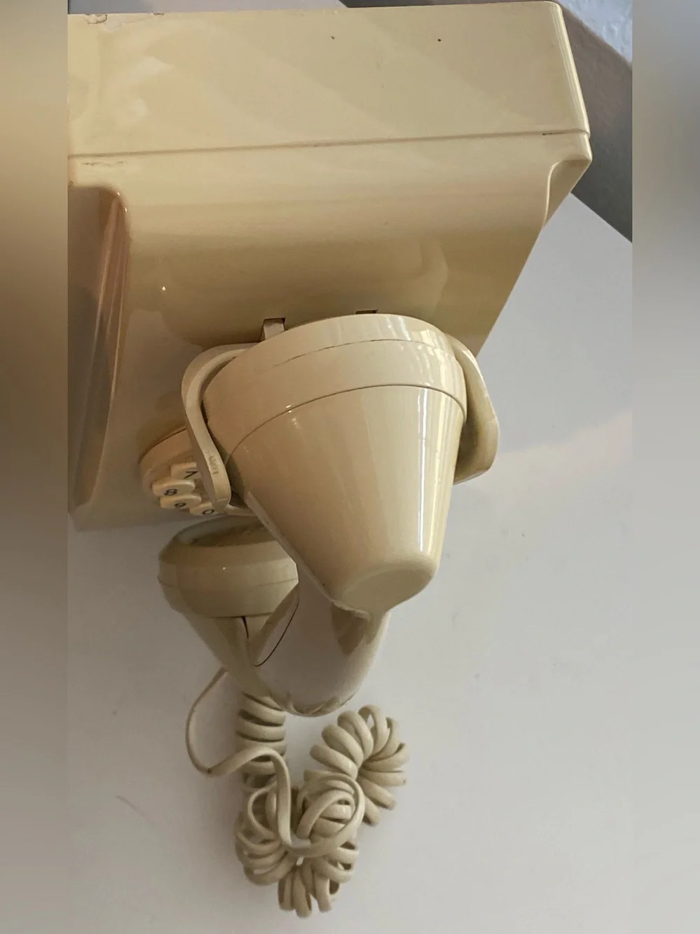 Classic Cream Rotary Wall Phone – Retro-Style Landline Handset